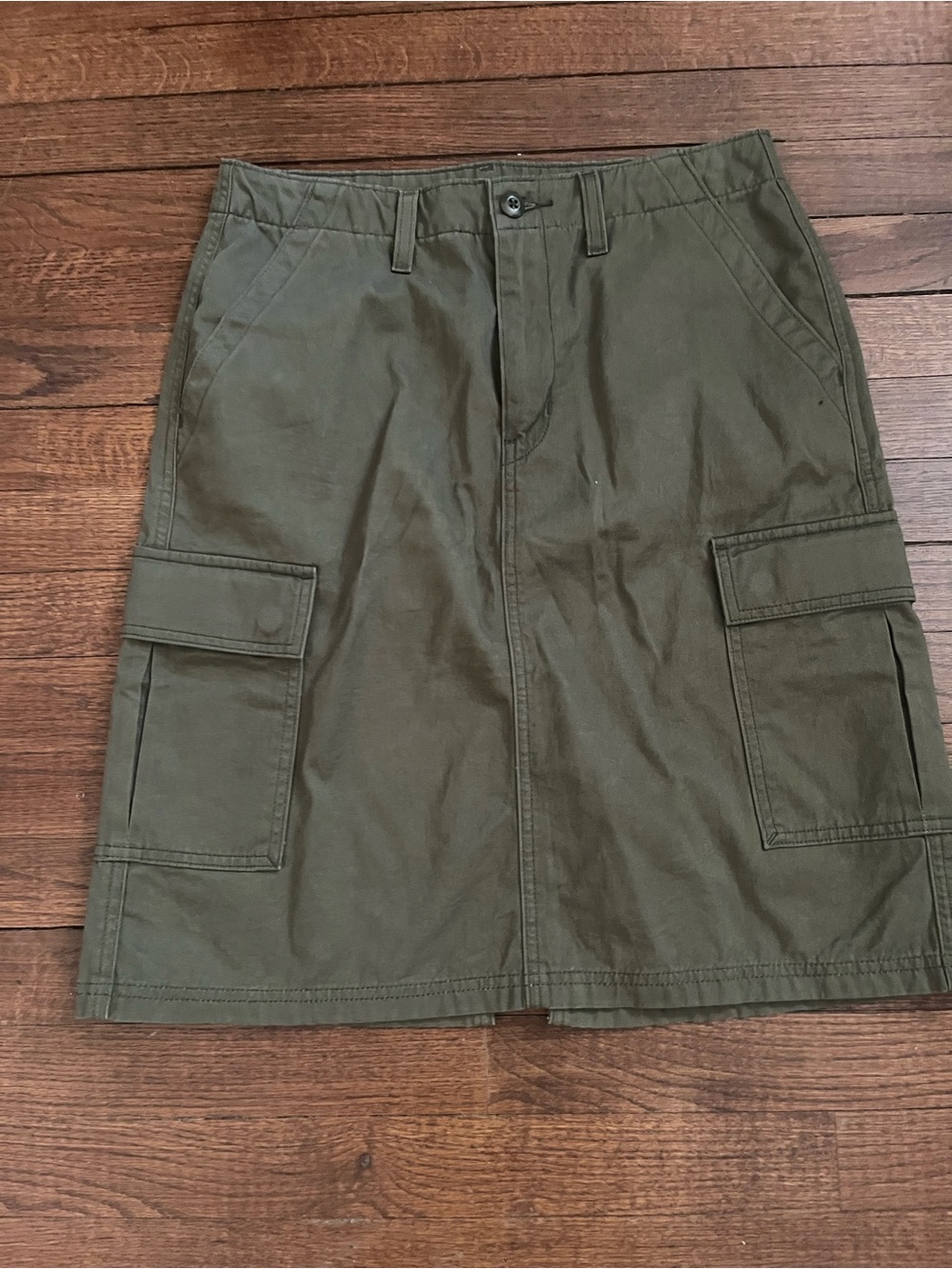 Levi’s Cargo Skirt